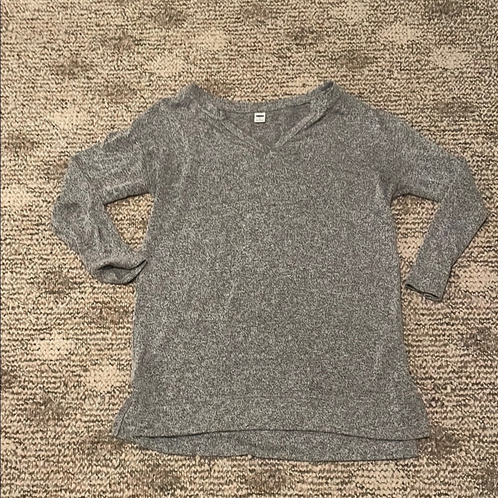 Old Navy Heathered Gray V-Neck Sweater